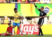 Brasil tem dois pendurados; veja regras de suspensão por amarelo na Copa